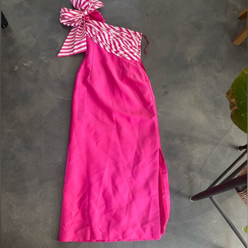 Victor Costa Hot Pink One-Shoulder Dress with Striped oversized Bow Accent